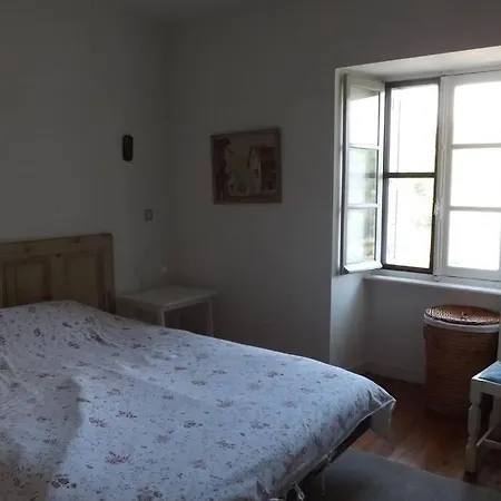 בית נופש Ancient Village House With Private Terraced Garden Auzon